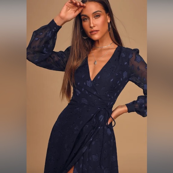NWT Lulu's Navy Floral Wrap Dress - Picture 2 of 5